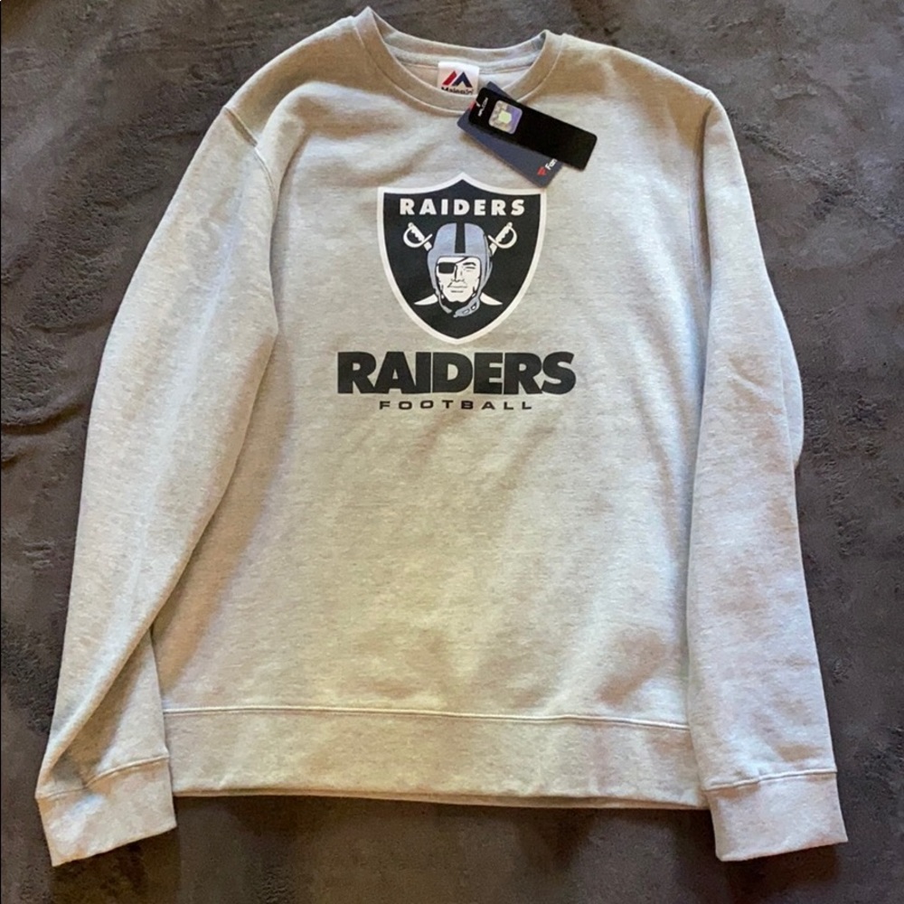 Las Vegas Raiders Crewneck Team Logo.